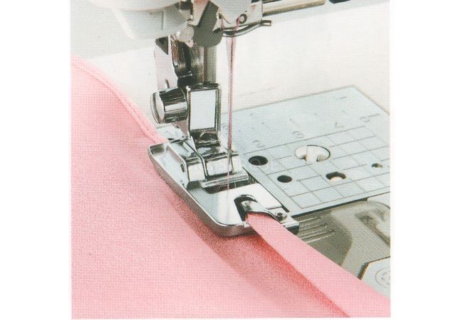 Patka pro úzký lem pro šicí stroje do 7 mm