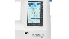Šicí a vyšívací stroj JANOME SKYLINE S9 velikosti XL